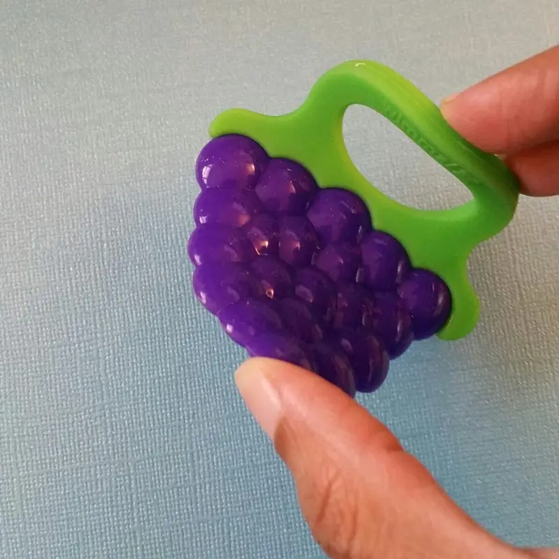 Anneau de dentition en silicone en forme de fruit pour bébés de 0 à 12 mois
