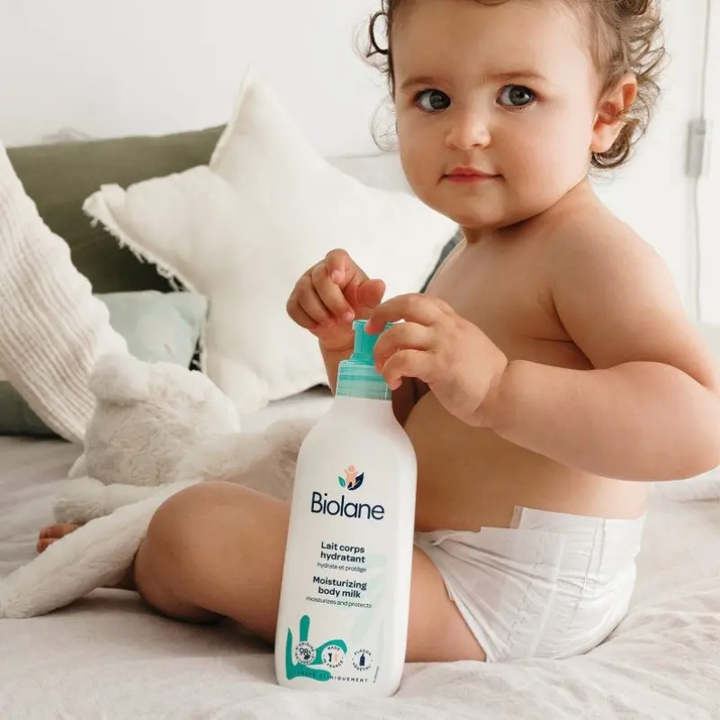 Biolane Lait Corporel Hydratant 750 ml  Soin Doux et Nourrissant pour la Peau de Bébé