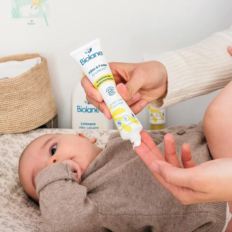 BIOLANE Pâte à l’Eau Éryderm 75ml Soin Réparateur et Apaisant pour le Siège Bébé