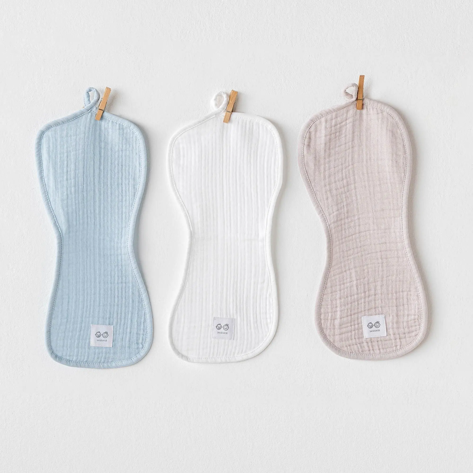 Ensemble de 3 bavoirs pour bébé AC25861