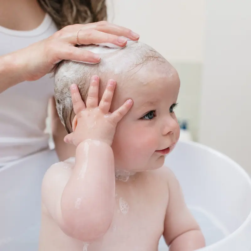 Gel Lavant Corps  et Cheveux Biolane 200 ml  Nettoyage Doux et Hydratation Quotidienne pour Bébé