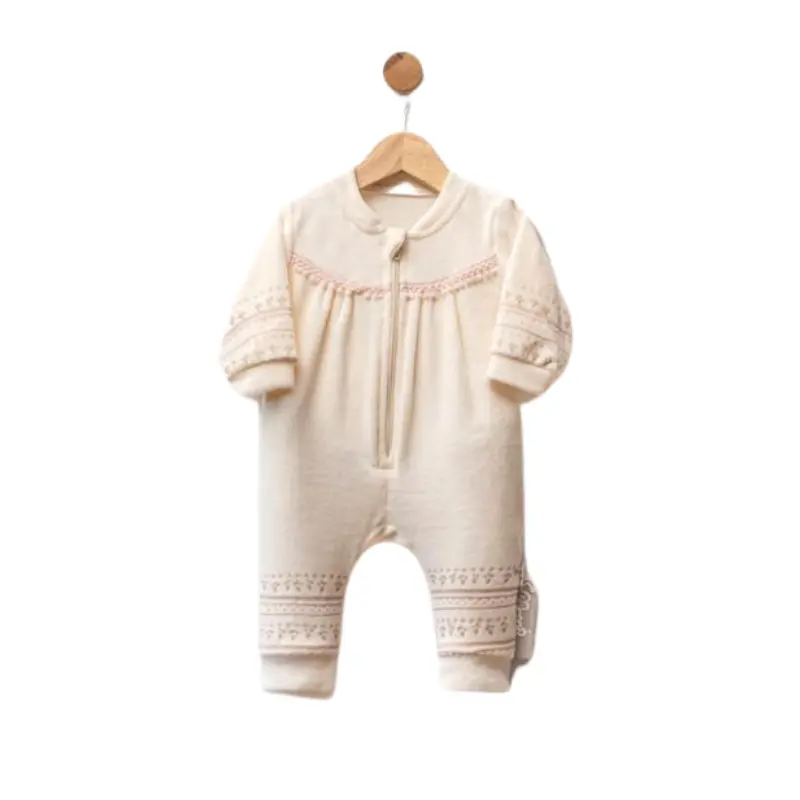 xx Grenouillère bébé en velours avec détails brodés