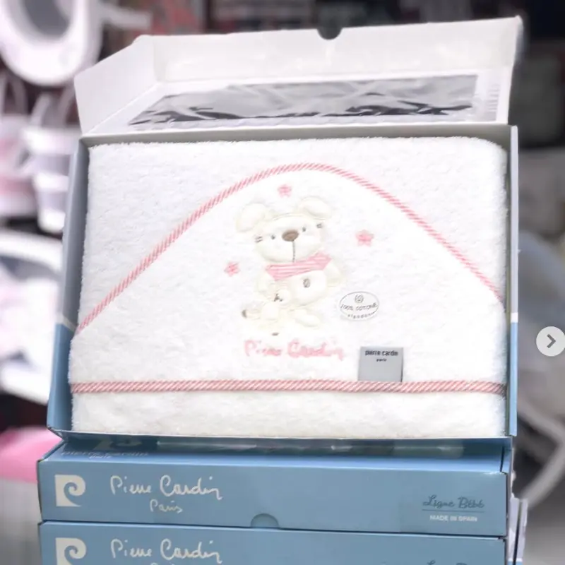 xx Serviette de bain à capuche Lapin Rose – Pierre Cardin